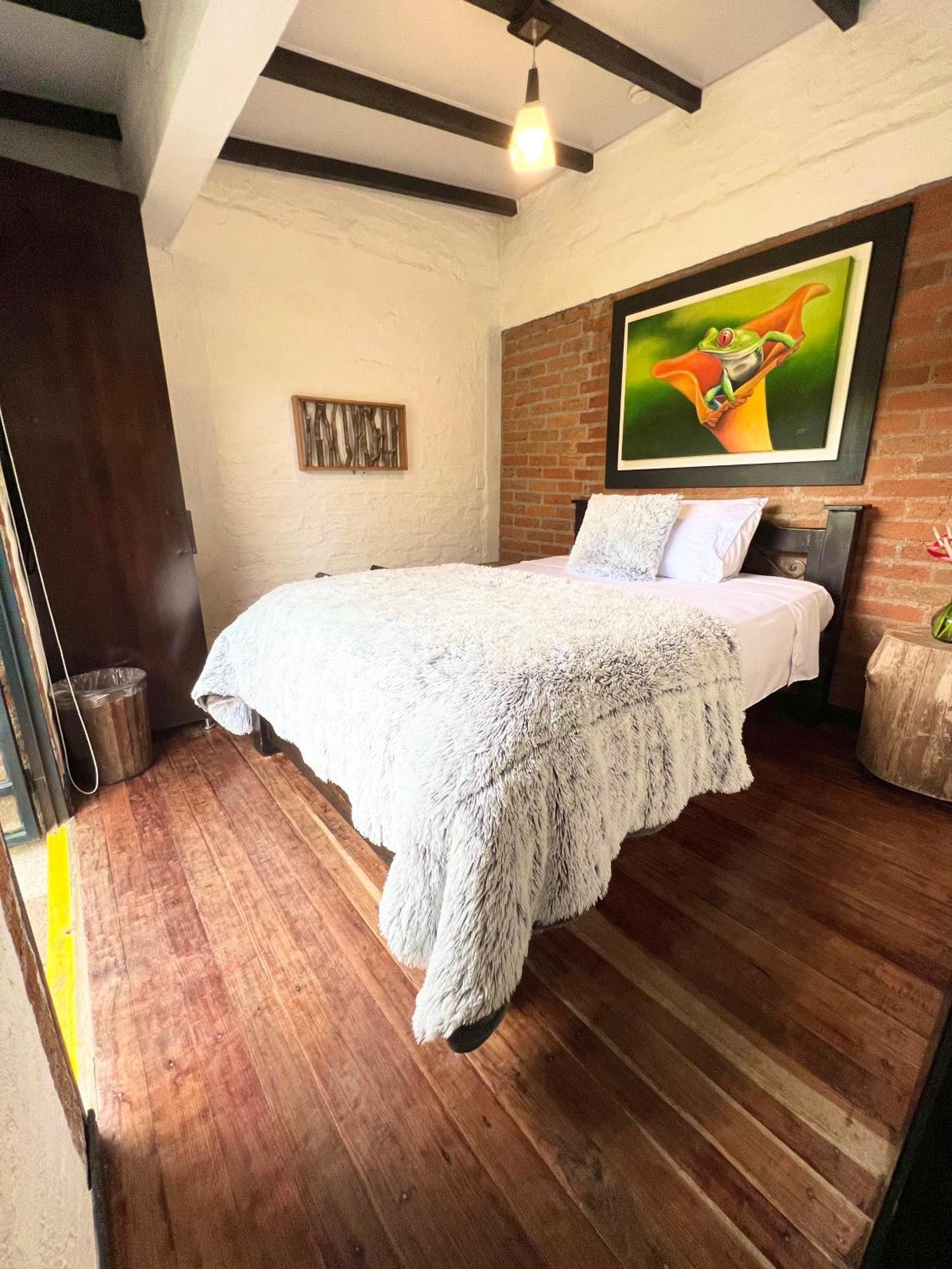 La Herradura Lodge サンタ・ロサ・デ・カバル エクステリア 写真