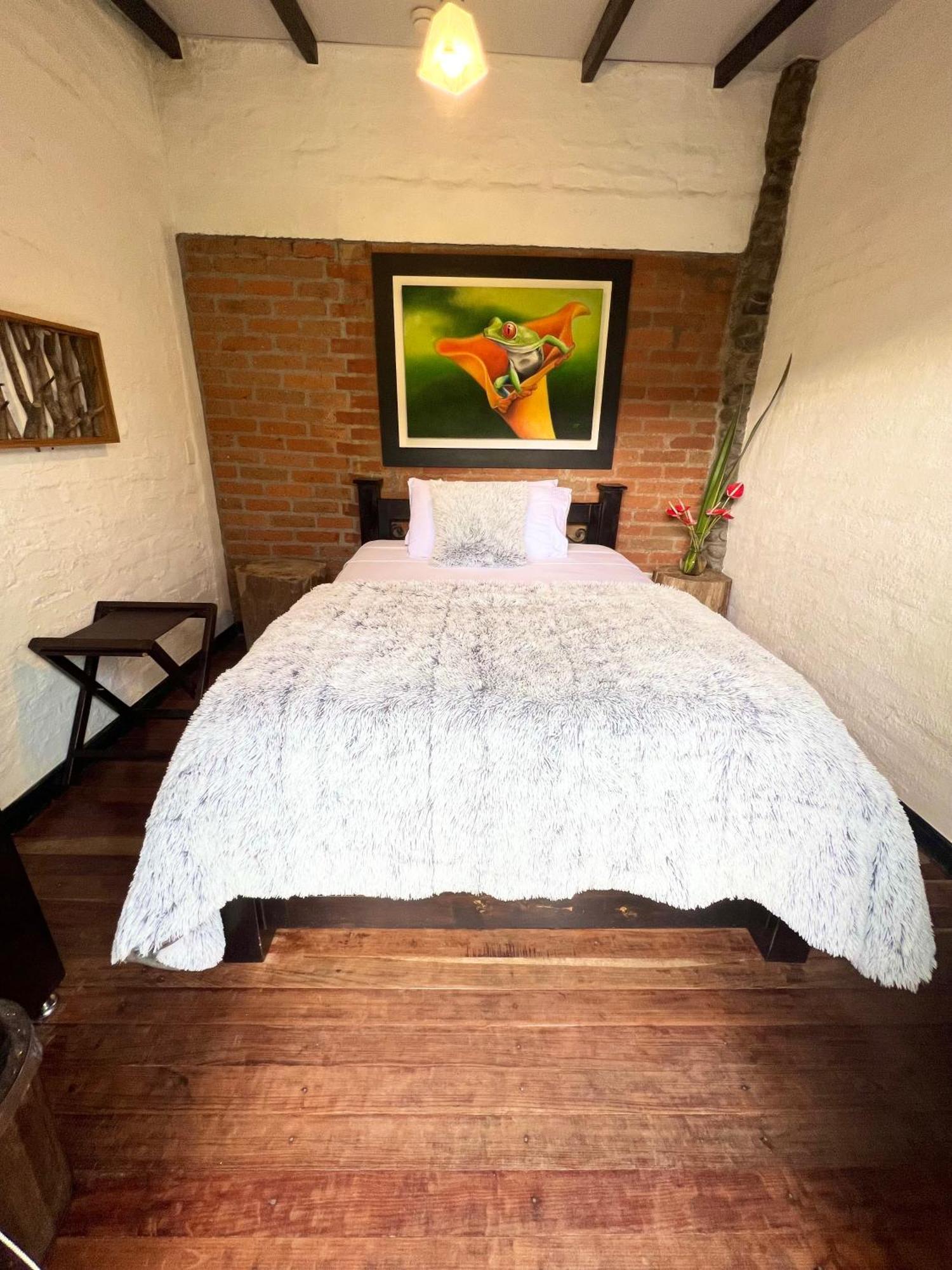 La Herradura Lodge サンタ・ロサ・デ・カバル エクステリア 写真