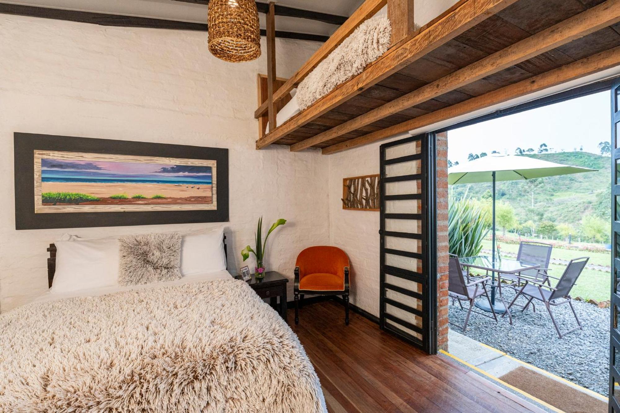 La Herradura Lodge サンタ・ロサ・デ・カバル エクステリア 写真