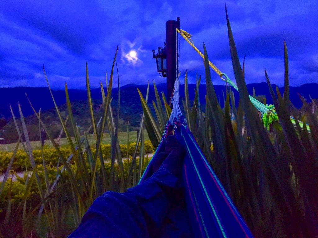 La Herradura Lodge サンタ・ロサ・デ・カバル エクステリア 写真
